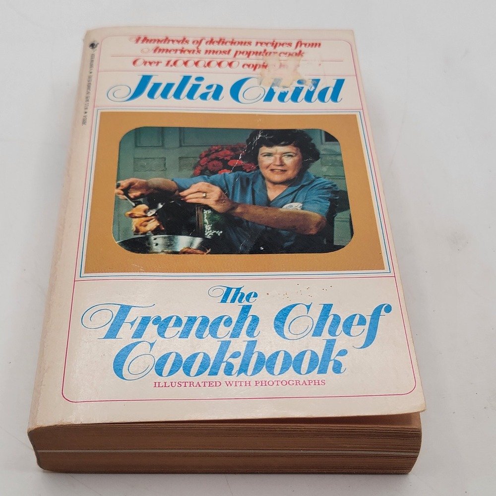 Julia Child The French Chef Cookbook Paperback 19th Printing 1986 Illustrated